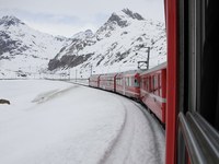 #Yoalin - Mit dem Zug durch die Alpen