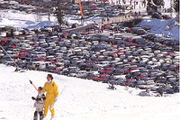 Französische Wintersportorte wollen weniger Strassenverkehr