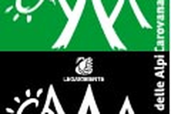 Karawane in den Alpen