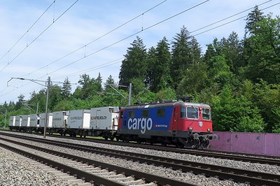 Verlagerung auf den Weg bringen