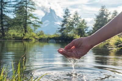 H2O : un bien précieux, puissant et vulnérable