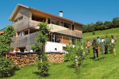 La construction efficiente au plan énergétique dans l’espace alpin – diffuser et appliquer ce qui marche