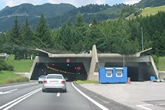 Trafic de marchandises : la construction de nouveaux tunnels routiers est une fausse solution