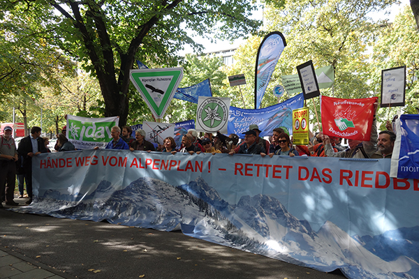 Cap sur un avenir avec la Convention alpine et l’Alpenplan