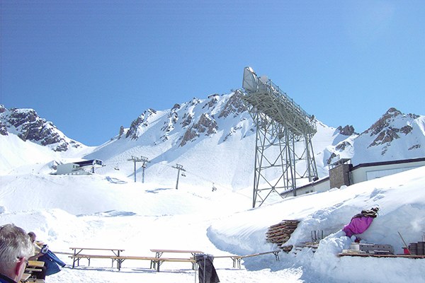 Un tourisme d'hiver obsolète dans les Alpes entières