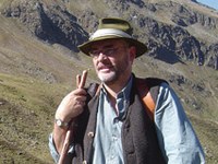 Un produttore che, puntando sulle pecore, unisce le persone - Ritratto: Josef Schett