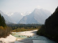 A colpi di pagaia per salvare il «cuore blu» d’Europa