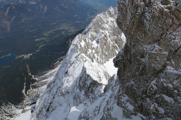 La crisi climatica fa sgretolare le montagne