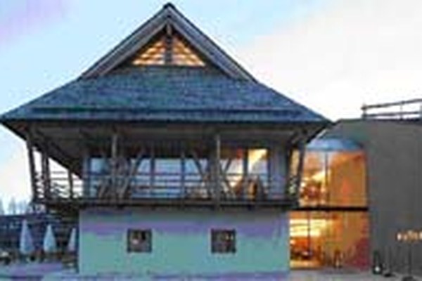 Zlati Panda: WWF nagradil nizkoenergijski hotel in mrežo planinskih postojank