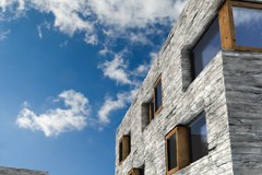 Z novim konceptom prodaje nad prazne postelje