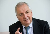 "Samo čakati na čudežno novo dinamiko ni dovolj"