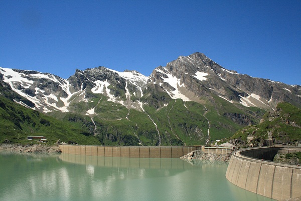 Ko elektrika požira pokrajino
