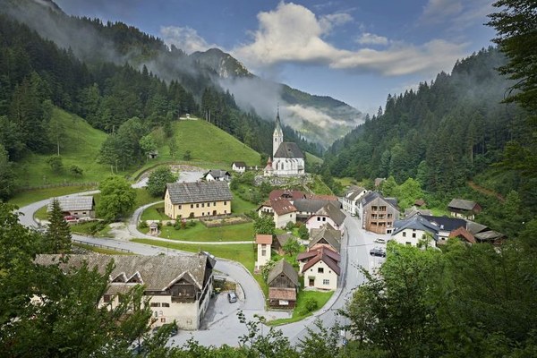 Krajina je od nas vseh - izkušnje s Solčavskega