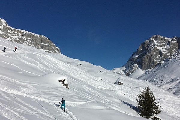 Mreža gorniških vasi se širi v Švico