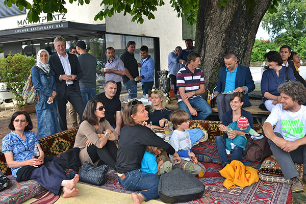 Poiskati delo, najti domovino