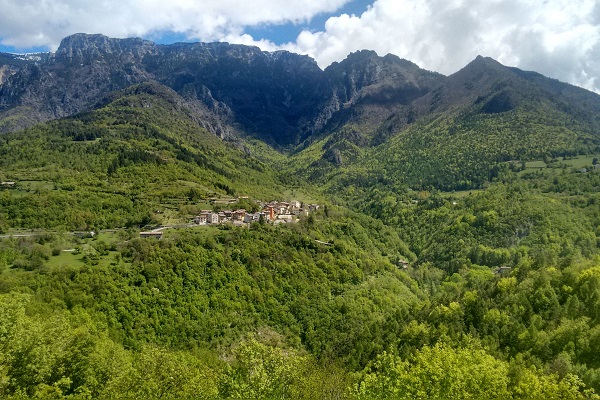 Še ena (nekoristna) avtocesta?