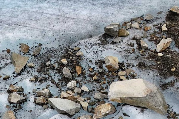 Alpe na odru št. 112: Po ledenikih