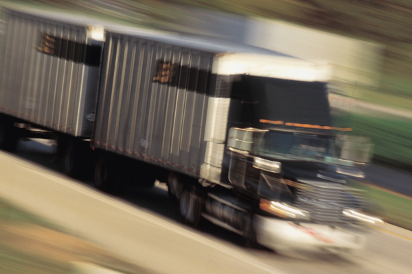 Megatovornjaki - nevarnost za človeka in naravo